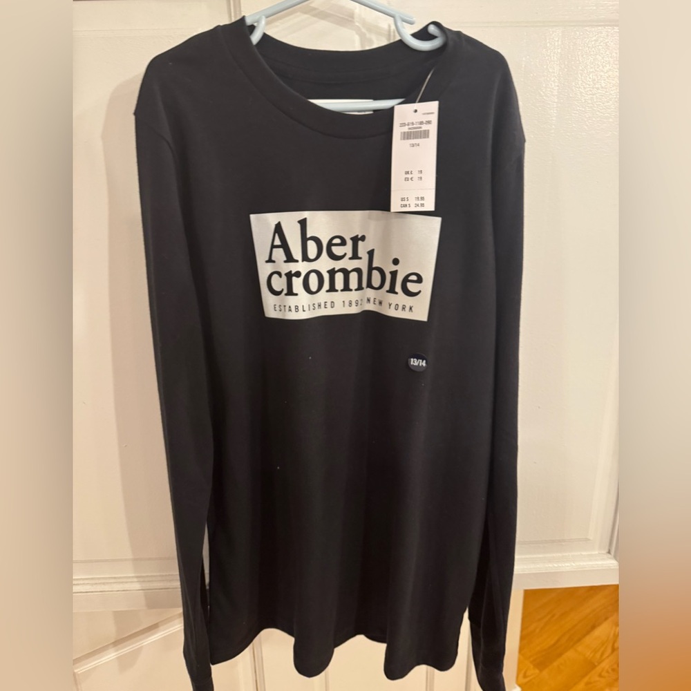 Abercrombie Kids Size 13/14 T-Shirt. New with Tags.